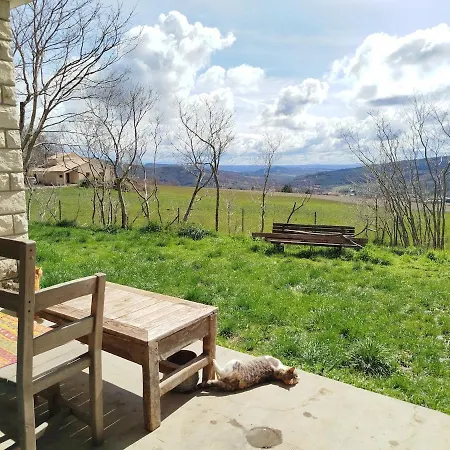 Havre De Paix A La Campagne - Pet Friendly Holiday home Cruis